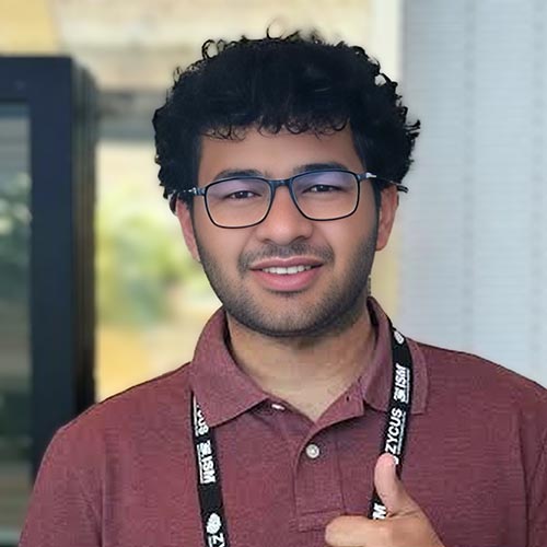 A headshot of MEMtor Tarun Asrani standing in front of the MGM Grand Hotel.